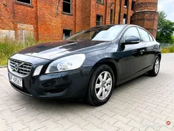 Szary Używany 2012 Volvo S60 Sedan/Limuzyna | 28 900 zł (Dość drogi)