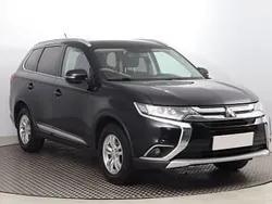Czarny Używany 2016 Mitsubishi Outlander SUV | 47 999 zł (Dobra cena)
