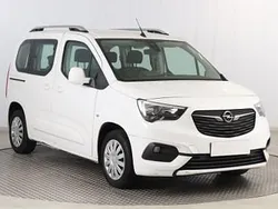 Biały Używany 2019 Opel Combo Minivan | 48 999 zł (Uczciwa cena)