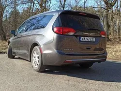 Grafitowy Używany 2019 Chrysler Pacifica SUV | 77 000 zł