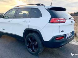 Używany 2016 Jeep Cherokee Altitude SUV | 73 900 zł