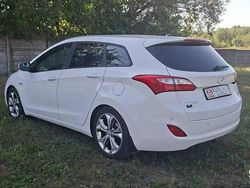 Biały (metalik) Używany 2013 Hyundai i30 Kombi | 19 700 zł