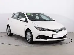 Biały Używany 2016 Toyota Auris Hatchback | 52 999 zł (Dobra cena)