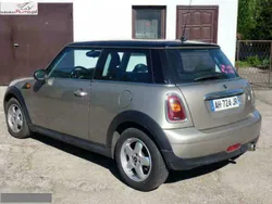 Srebrny (metalik) Używany 2008 Mini Cooper Hatchback | 22 900 zł