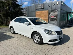 Biały Używany 2010 Suzuki Kizashi Sedan/Limuzyna | 29 900 zł