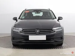 Szary Używany 2019 VW Passat Kombi | 69 999 zł (Uczciwa cena)
