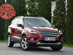 Bordowy Używany 2018 Ford Kuga SUV | 67 900 zł (Uczciwa cena)