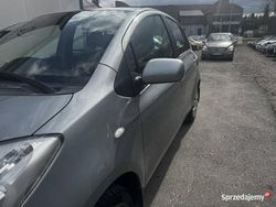 Szary Używany 2006 Toyota Yaris Hatchback | 12 900 zł (Dość drogi)