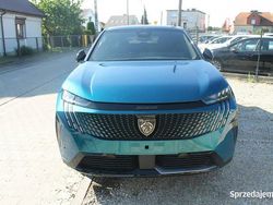 Niebieski Używany 2024 Peugeot e-3008 SUV | 89 900 zł