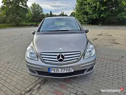 Brązowy Używany 2006 Mercedes B170 Minivan | 13 900 zł (Uczciwa cena)