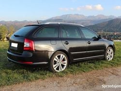 Czarny Używany 2011 Skoda Octavia vRS Kombi | 28 900 zł (Uczciwa cena)