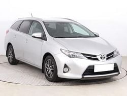 Srebrny Używany 2014 Toyota Auris Kombi | 44 999 zł (Dość drogi)