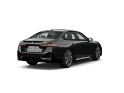 Czarny szafir metalizowany Używany 2024 BMW 520 Comfort Edition Sedan/Limuzyna | 229 900 zł (Super Cena)