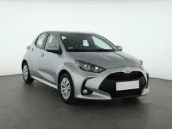 Szary Używany 2022 Toyota Yaris Hatchback | 49 999 zł (Uczciwa cena)