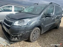 Szary Używany 2016 Peugeot Partner Style Minivan | 26 900 zł