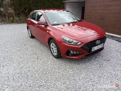Bordowy Używany 2021 Hyundai i30 Classic Hatchback | 46 900 zł (Dobra cena)