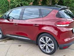 Bordowy Używany 2016 Renault Scénic III Minivan | 43 900 zł