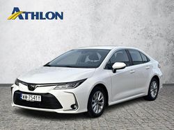 Biały Używany 2022 Toyota Corolla Sedan/Limuzyna | 76 400 zł (Dość drogi)