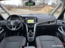 Szary Używany 2017 Opel Zafira Minivan | 45 950 zł