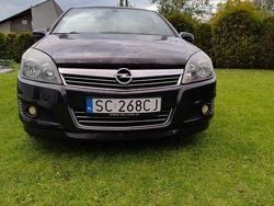 Czarny Używany 2007 Opel Astra Hatchback | 10 000 zł (Uczciwa cena)