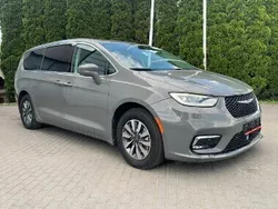 Szary Używany 2022 Chrysler Pacifica SUV | 75 900 zł