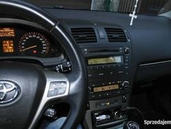 Szary Używany 2009 Toyota Avensis Kombi | 31 900 zł