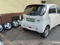 Biały Używany 2011 Mitsubishi i-MiEV Hatchback | 16 000 zł