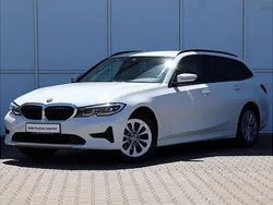 Biel alpejska Używany 2021 BMW 318 Advantage Kombi | 109 900 zł (Dość drogi)