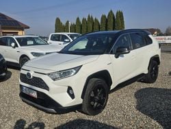 Biały (metalik, perła) Używany 2021 Toyota RAV4 Hybrid SUV | 119 900 zł (Uczciwa cena)
