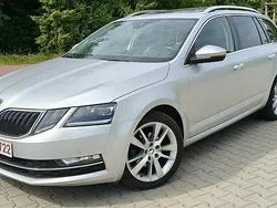 Srebrny (metalik, perła) Używany 2019 Skoda Octavia Kombi | 42 900 zł (Uczciwa cena)