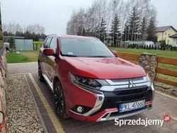 Czerwony Używany 2018 Mitsubishi Outlander P-HEV SUV | 73 900 zł (Uczciwa cena)