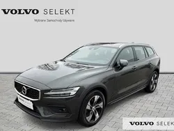 Szary Używany 2021 Volvo V60 CC Kombi | 167 900 zł (Uczciwa cena)
