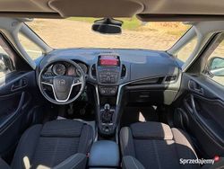 Czarny Używany 2012 Opel Zafira Minivan | 29 950 zł