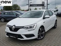 Biały Używany 2017 Renault Mégane IV Life Hatchback | 43 900 zł (Dość drogi)