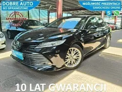 Czarny Używany 2020 Toyota Camry Executive Sedan/Limuzyna | 108 800 zł (Dobra cena)