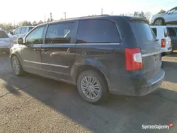 Czarny Używany 2014 Chrysler Town & Country Touring Kombi | 31 600 zł