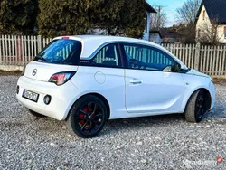 Biały Używany 2015 Opel Adam Hatchback | 27 900 zł (Uczciwa cena)