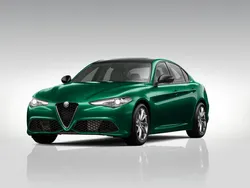 Lakier specjalny zielony montreal green Nowe 2025 Alfa Romeo Giulia Sedan/Limuzyna | 239 644 zł (Uczciwa cena)