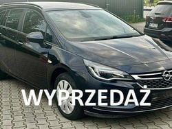 Czarny (metalik) Używany 2019 Opel Astra Active Kombi | 25 900 zł