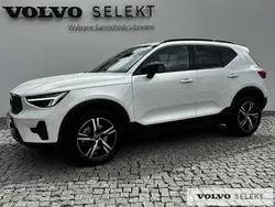 Biały Używany 2024 Volvo XC40 SUV | 179 900 zł (Uczciwa cena)
