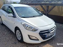 Biały Używany 2015 Hyundai i30 Kombi | 18 900 zł