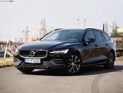 Czarny Używany 2018 Volvo V60 Momentum Kombi | 66 900 zł (Uczciwa cena)