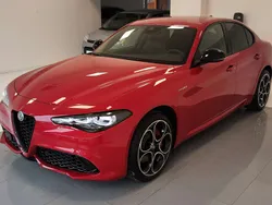 Lakier pastelowy czerwony alfa red Nowe 2025 Alfa Romeo Giulia Veloce Sedan/Limuzyna | 219 180 zł (Uczciwa cena)