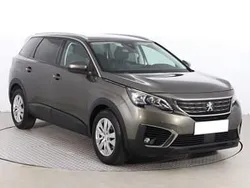 Zielony Używany 2017 Peugeot 5008 Minivan | 76 999 zł (Uczciwa cena)