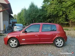 Czerwony Używany 2005 Renault Clio II Hatchback | 3000 zł