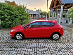 Czerwony Używany 2010 Opel Astra Hatchback | 15 900 zł (Uczciwa cena)