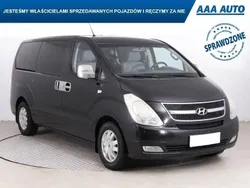 Czarny Używany 2009 Hyundai H-1 Minivan | 38 999 zł