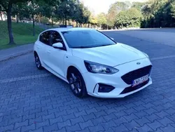 Biały Używany 2021 Ford Focus ST-Line Hatchback | 59 999 zł (Uczciwa cena)