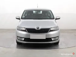 Srebrny Używany 2015 Skoda Rapid Hatchback | 29 999 zł (Uczciwa cena)