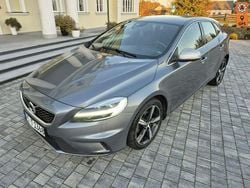 Szary (metalik) Używany 2018 Volvo V40 R-Design Hatchback | 53 700 zł (Dość drogi)